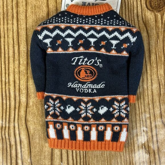 NEW Tito's Vodka Bottle Sweater Fits 750mL &‎ L Bottles Set Of 2 - Picture 3 of 13